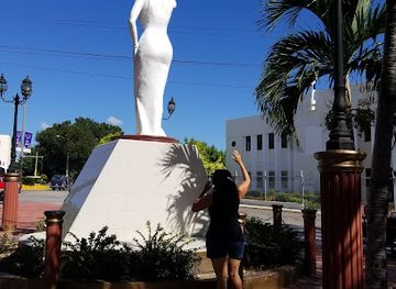 dominican-republic/barahona/landmark/arco-del-triunfo