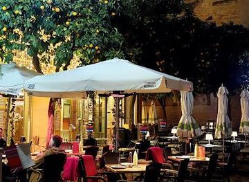 spain/seville/landmark/fuente-de-la-plaza-de-la-alianza