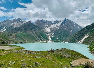 india/kashmir-great-lakes/landmark/sheshnag