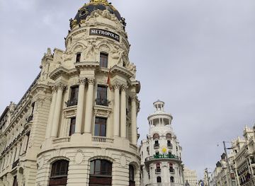 spain/madrid/landmark/metropolis-building