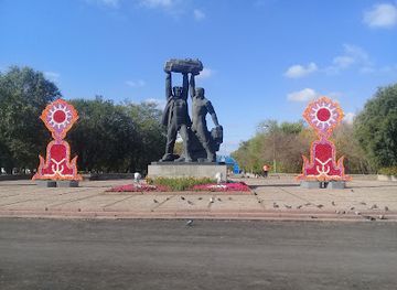 kazakhstan/central-kazakhstan/landmark/miners-glory-monument