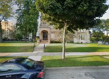 wisconsin/milwaukee/east-side/landmark/frederick-miller-mansion