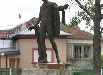 romania/giurgiu/landmark/the-statue-apollo-belvedere