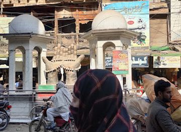 pakistan/peshawar/qissa-khwani-bazaar/landmark/qissa-khwani-bazar-gate