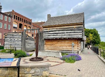 tennessee/west-tennessee/landmark/fort-nashborough