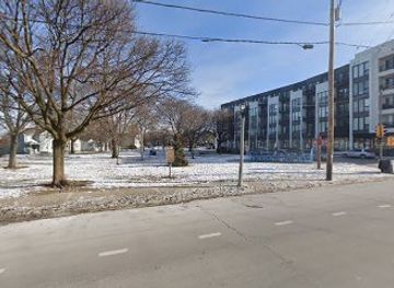 wisconsin/milwaukee/third-ward/landmark/historical-marker-372-bay-view-s-immigrants
