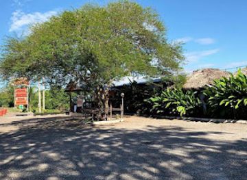 jamaica/savanna-la-mar/landmark/bridgez-jerk-and-rest-stop