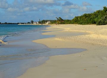 antigua-and-barbuda/dickenson-bay/landmark/runaway-beach