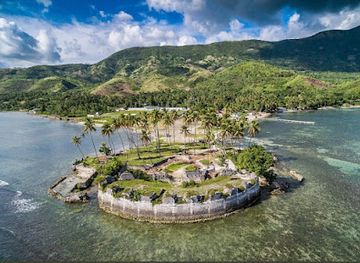 haiti/lac-azuei/landmark/fort-de-oliviers