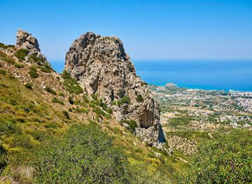 cyprus/kyrenia-mountains/landmark/st-hilarion-castle