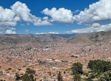 peru/cusco/san-pedro/landmark/statue-of-christ