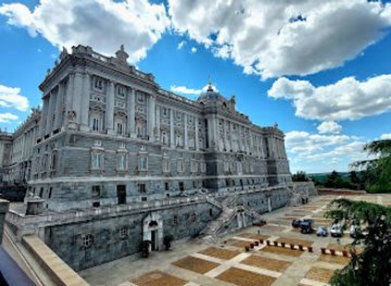 spain/madrid-community/landmark/historical-walls