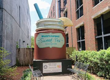 south-carolina/summerville/landmark/world-s-largest-sweet-tea