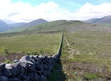 ireland/mourne-mountains/landmark/long-seefin