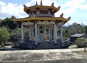 philippines/manila/landmark/chinese-cemetery-south-gate