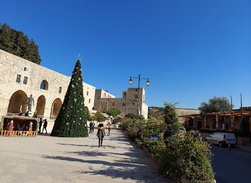 lebanon/deir-el-qamar/landmark/institut-francais-antenne-de-deir-el-qamar