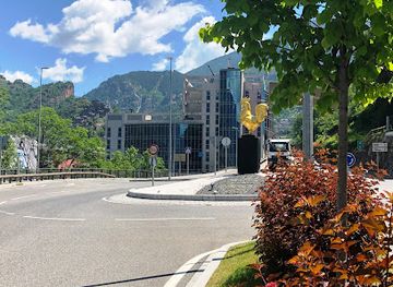 andorra/escaldes-engordany/landmark/rooster-roundabout