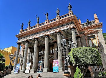 mexico/pacific-coast/landmark/teatro-juarez