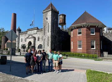 kentucky/knobs-region/landmark/mint-julep-experiences-louisville