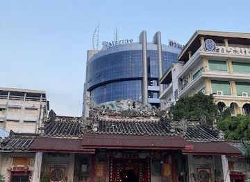 thailand/bangkok/landmark/horseshoe-shrine