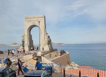 france/marseille/la-corniche/landmark/point-de-vue-corniche