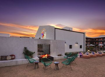 texas/irving/landmark/texican-court