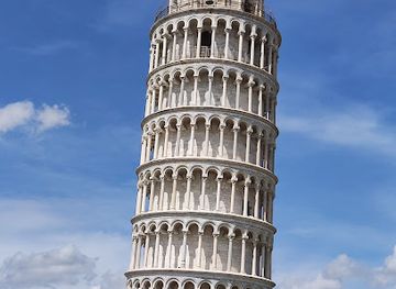 italy/pisa/landmark/piazza-dei-cavalieri