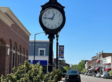north-carolina/mooresville/landmark/famous-toastery-mooresville-on-main