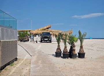 romania/constanta-mamaia/landmark/plaja-h2o