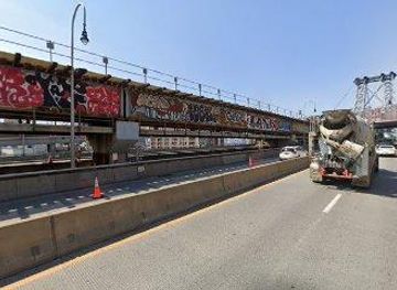 new-york/new-york-city/landmark/2-williamsburg-bridge