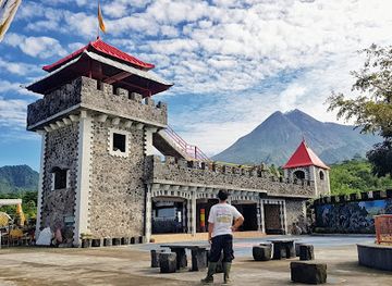 indonesia/central-java/landmark/the-lost-world-castle