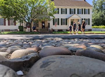 virginia/williamsburg/landmark/wigmaker