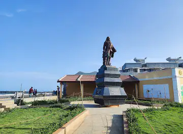 Marquis Dupleix Statue