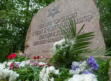 latvia/zemgale/landmark/jelgava-the-jelgava-forest-memorial-site-of-1941-jewish-victims-latvia
