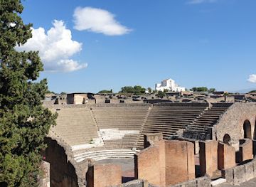 italy/pompeii/landmark/teatro-piccolo