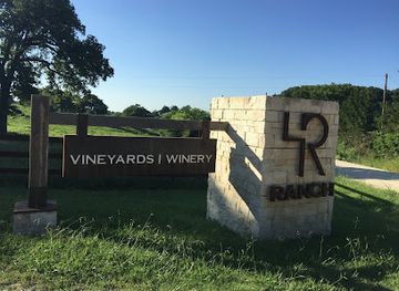 oklahoma/cross-timbers/landmark/4r-ranch-vineyards-and-winery