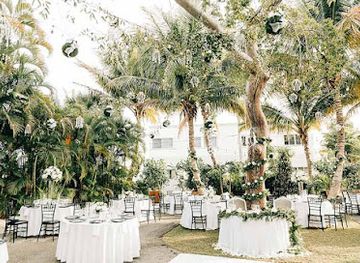 florida/stuart/landmark/the-manor-on-st-lucie-crescent