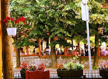 serbia/kragujevac/landmark/restoran-lada-kod-boze-lada-francuska