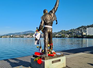 switzerland/montreux/landmark/freddie-mercury-statue