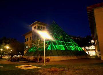 texas/laredo/landmark/tamiu-planetarium