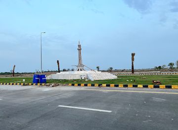 pakistan/multan/landmark/minar-e-pakistan-monument