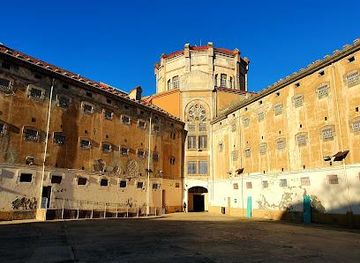 spain/barcelona/landmark/centre-cultural-la-model