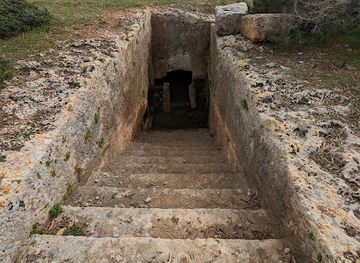 cyprus/tombs-of-the-kings/landmark/tomb-9