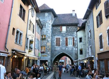 france/annecy/landmark/porte-du-sepulcre