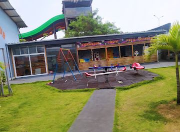 gabon/estuary-province/landmark/le-classico-club