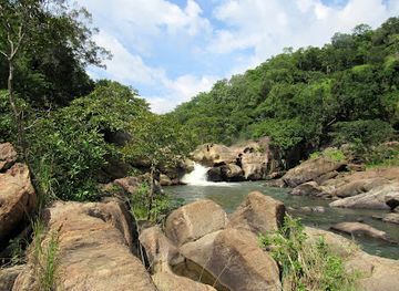 sri-lanka/sabaragamuwa-province/landmark/duwili-ella-waterfall