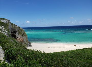 turks-and-caicos-islands/middle-caicos/landmark/mudjin-bar-grill