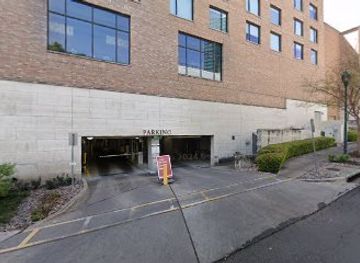 texas/austin/the-domain/landmark/raoul-hague-big-indian-mountain-sculpture-ut-landmarks