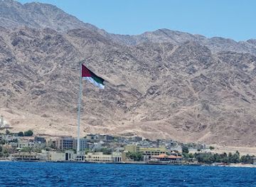 jordan/ras-al-naqb/landmark/arab-revolt-plaza