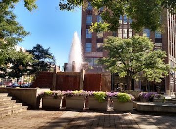 new-york/syracuse/armory-square/landmark/hanover-square